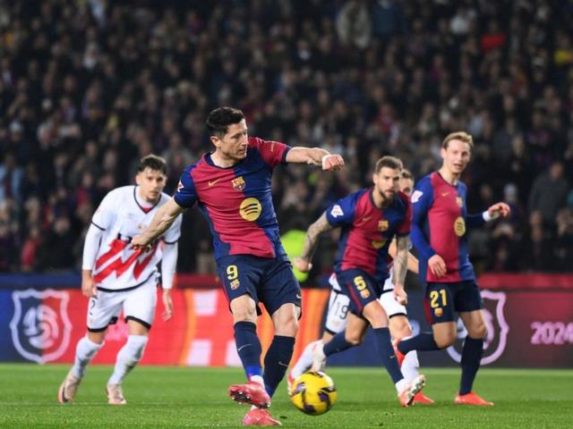 巴萨后防集体失误，遭遇连败压力