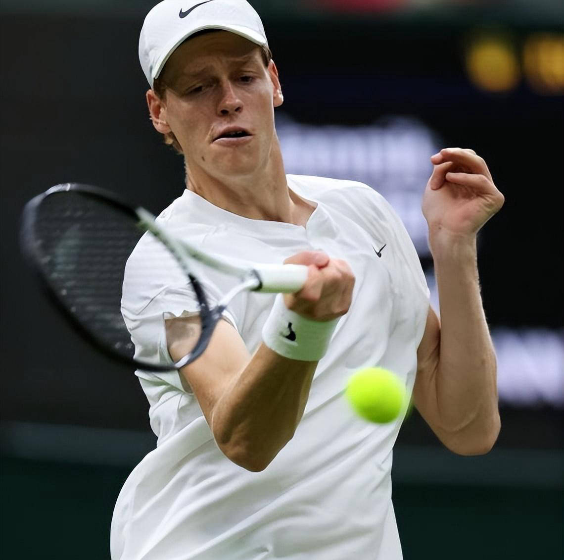 意大利选手惊艳表现夺得宝座